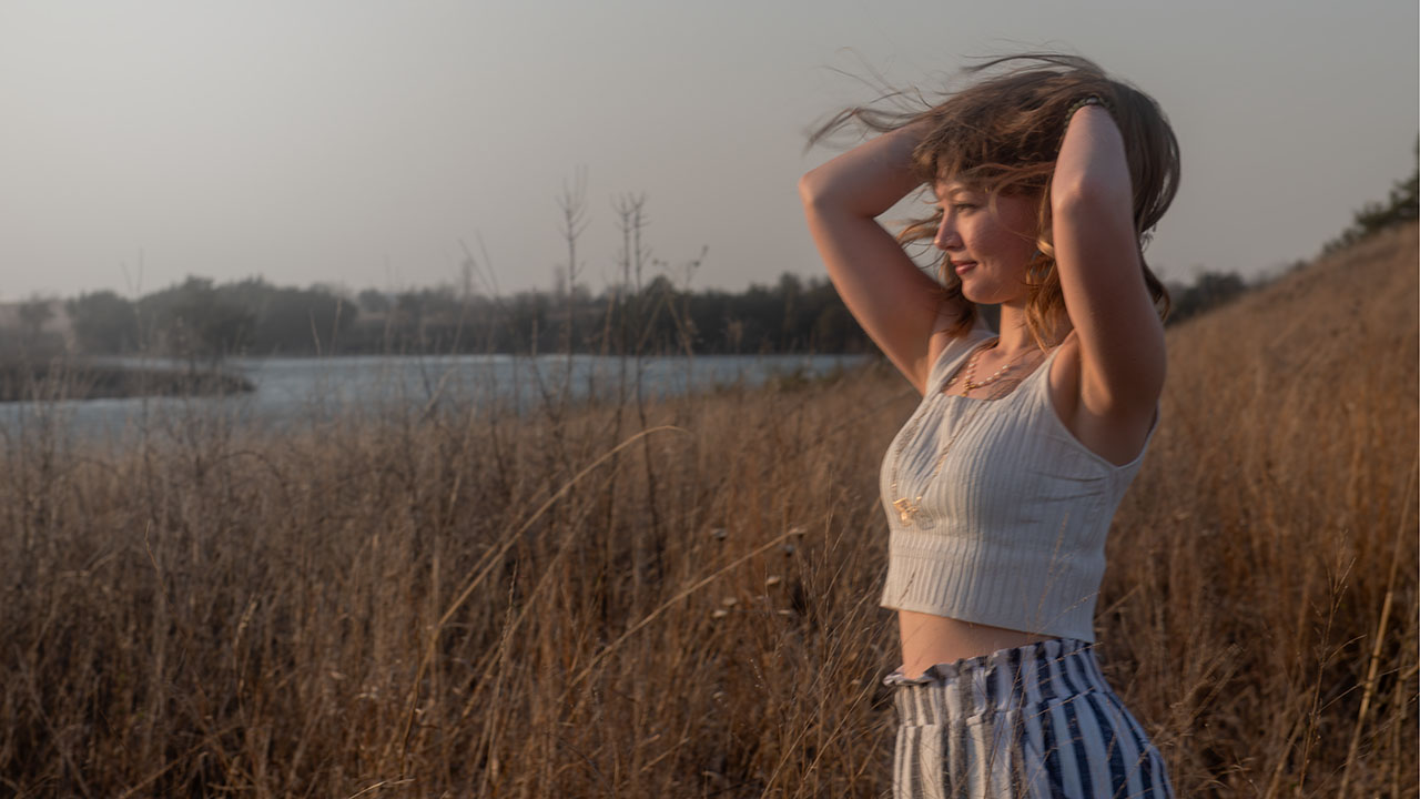Slideshow of Jade at lake and grasslands